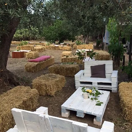 Tenuta Terrarossa B&B