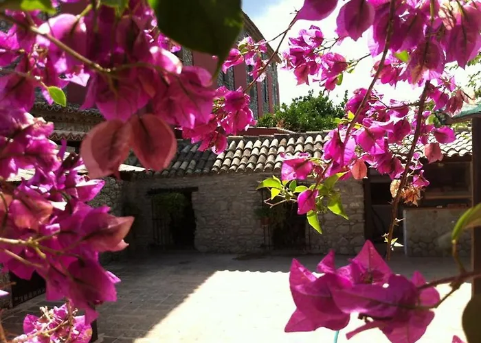 לינה וארוחת בוקר Tenuta Terrarossa רוסאנו