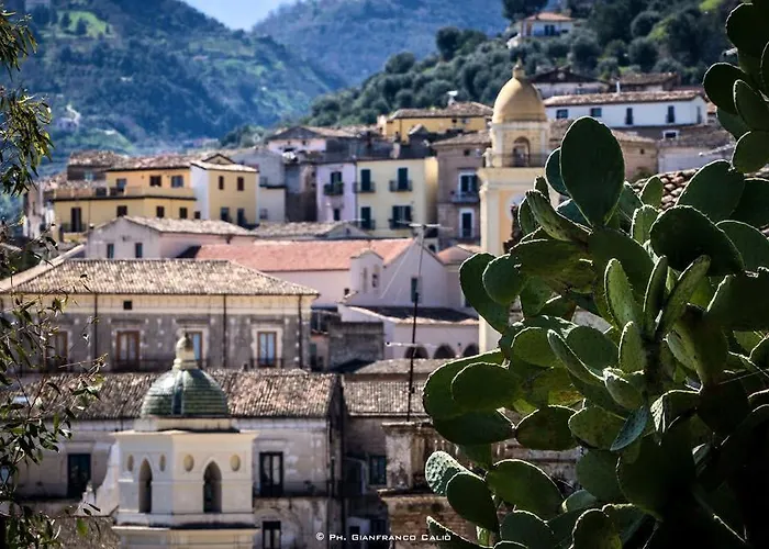 לינה וארוחת בוקר Tenuta Terrarossa 3*